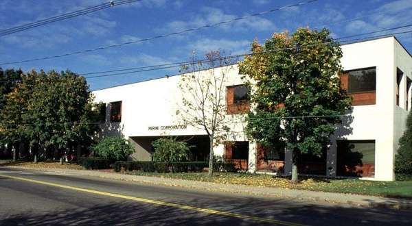 R.W. Holmes Realty Leases 20,000 SF on behalf of Tutor Perini Corporation