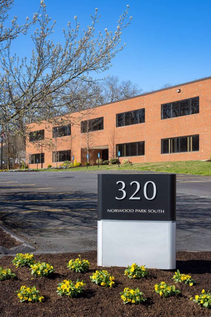 320 Norwood Park South for Lease