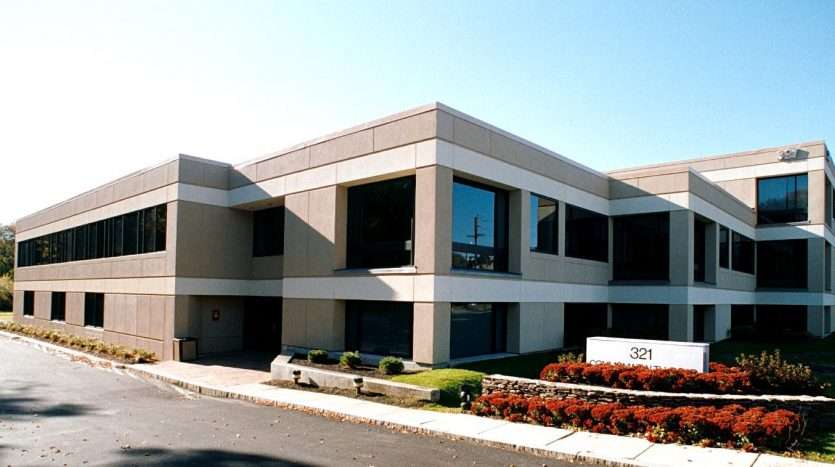 321 Commonwealth Road