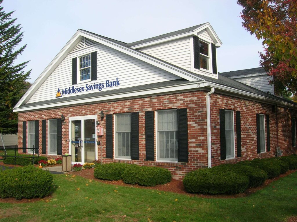 Middlesex Savings Bank 577 Massachusetts Avenue